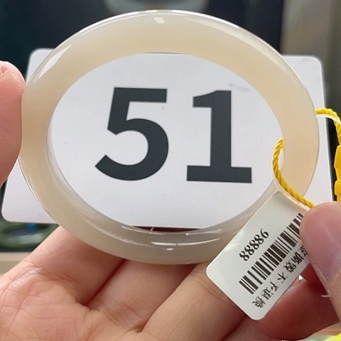 和田玉手镯未镶嵌   微瑕