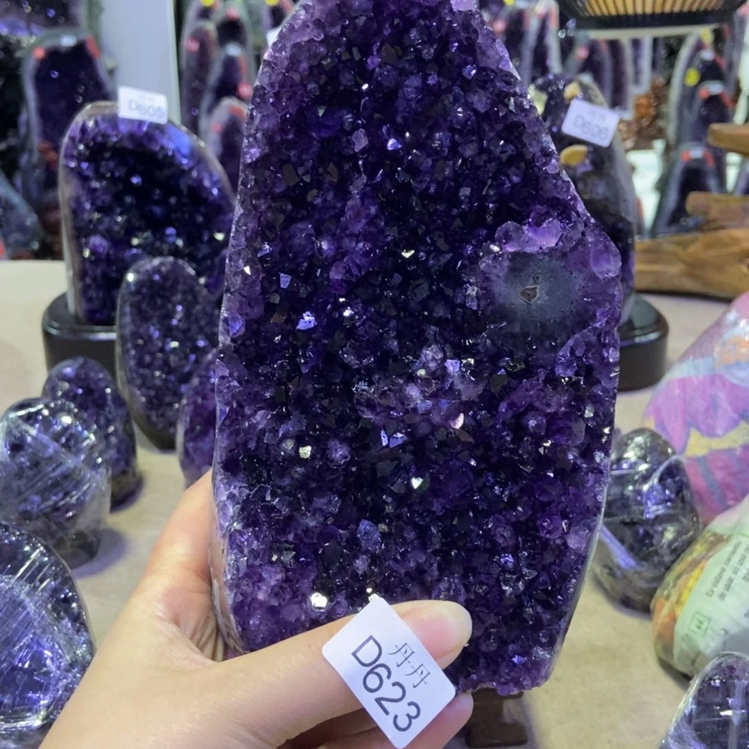 未镶嵌水晶大型摆件（非配饰）