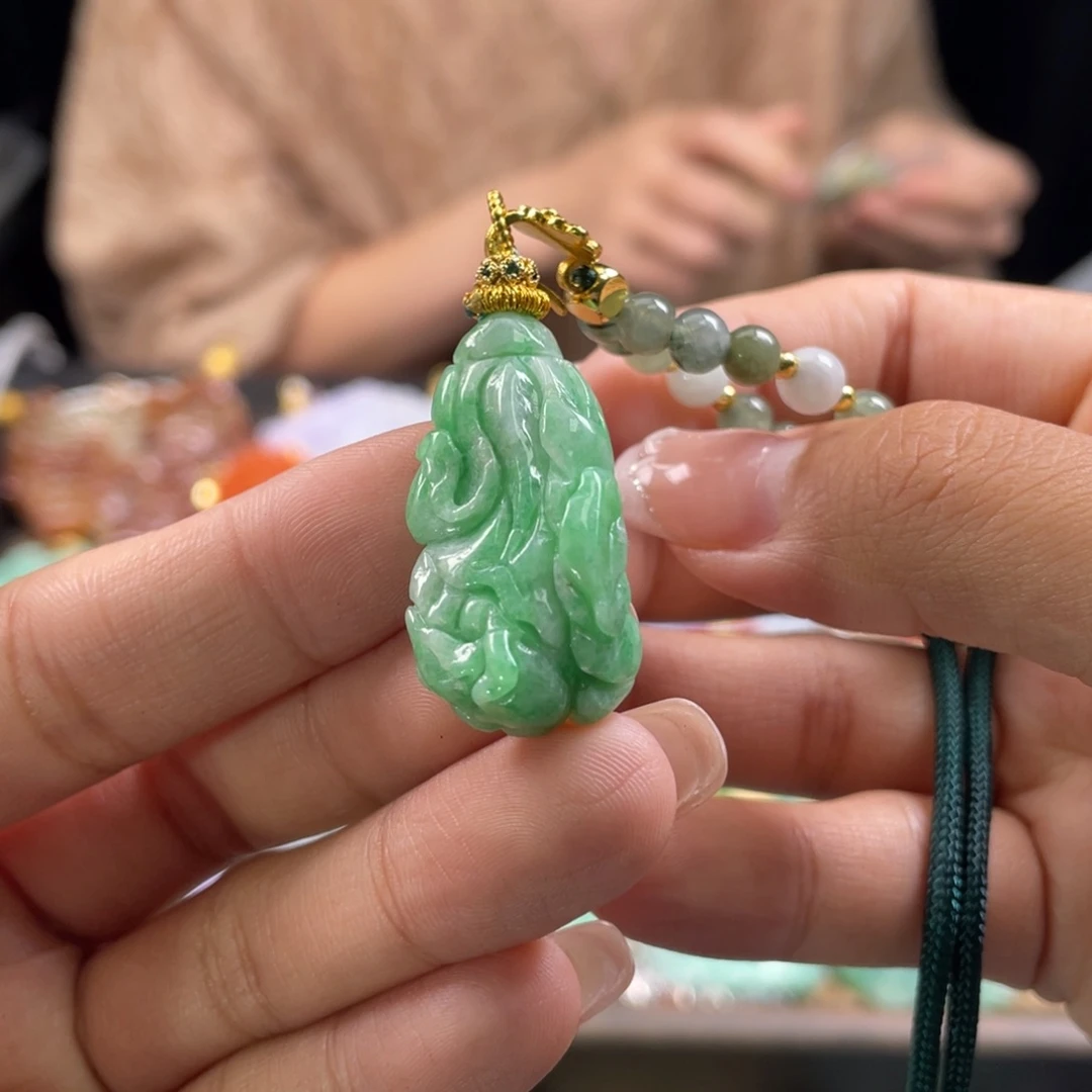 翡翠未镶嵌颈饰代编织