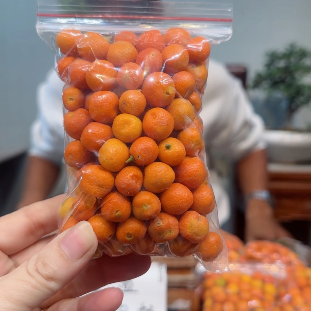 少量花朵（建议范围：2朵-5朵 或40%以下）