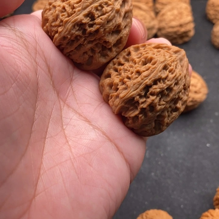 文玩核桃把件e****?好好