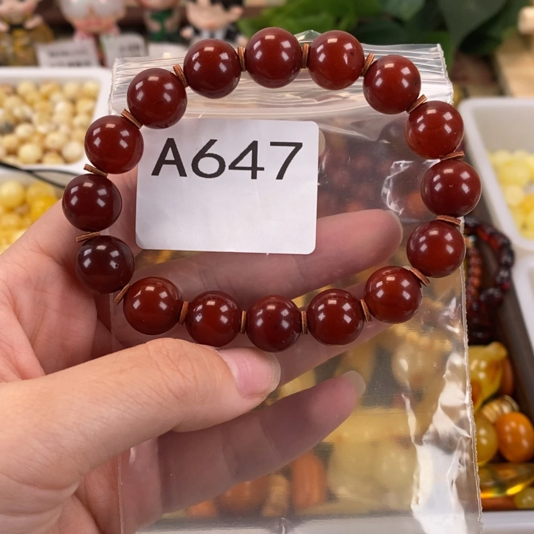 未镶嵌琥珀珠宝奇石