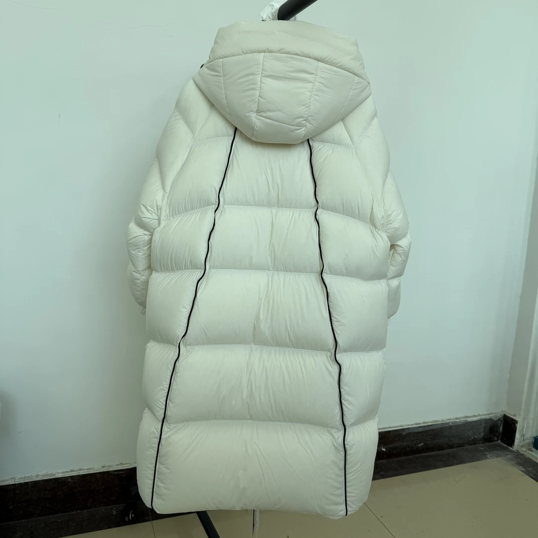 长款五角星龟背连帽加厚羽绒服