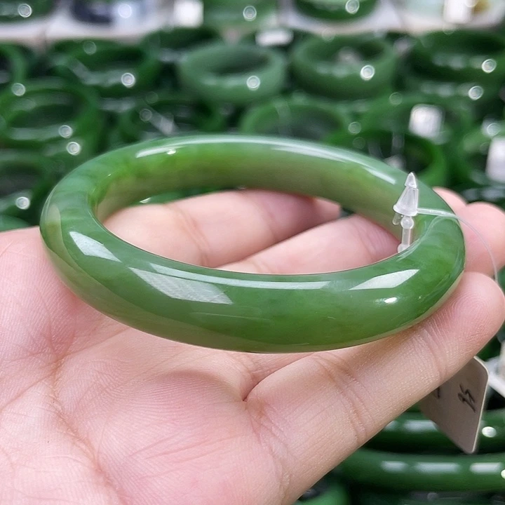 未镶嵌手镯和田玉（碧玉）
