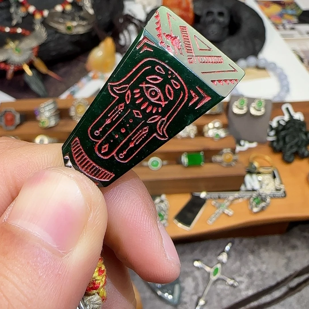 文***文翡翠未镶嵌颈饰klll