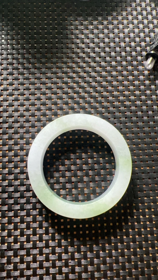 天然A货翡翠手镯定制