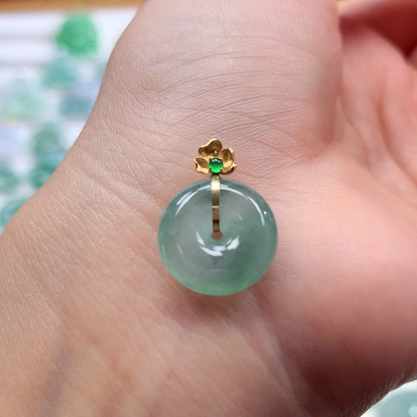 【闪购商品】翡翠18K金镶嵌吊坠(赠链)