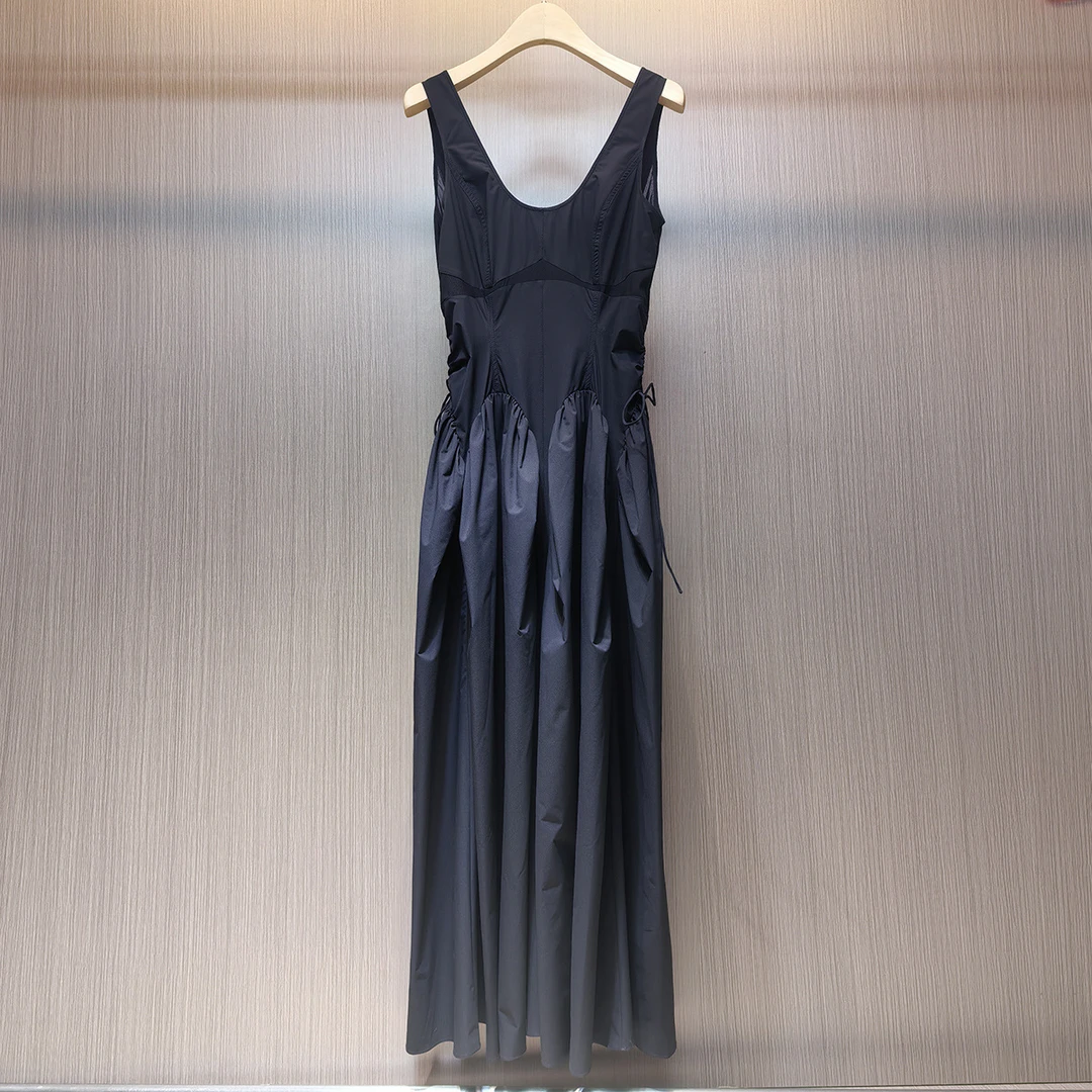 现货深圳南油市场货源2025年春季新款女装搭配吊带连衣裙黑色显瘦