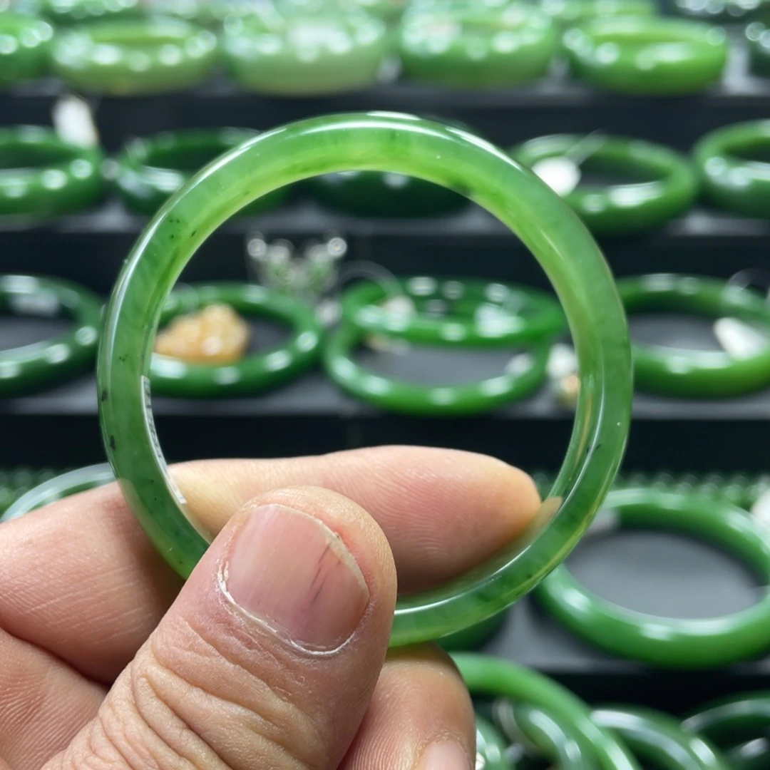 和田玉（碧玉）手镯未镶嵌