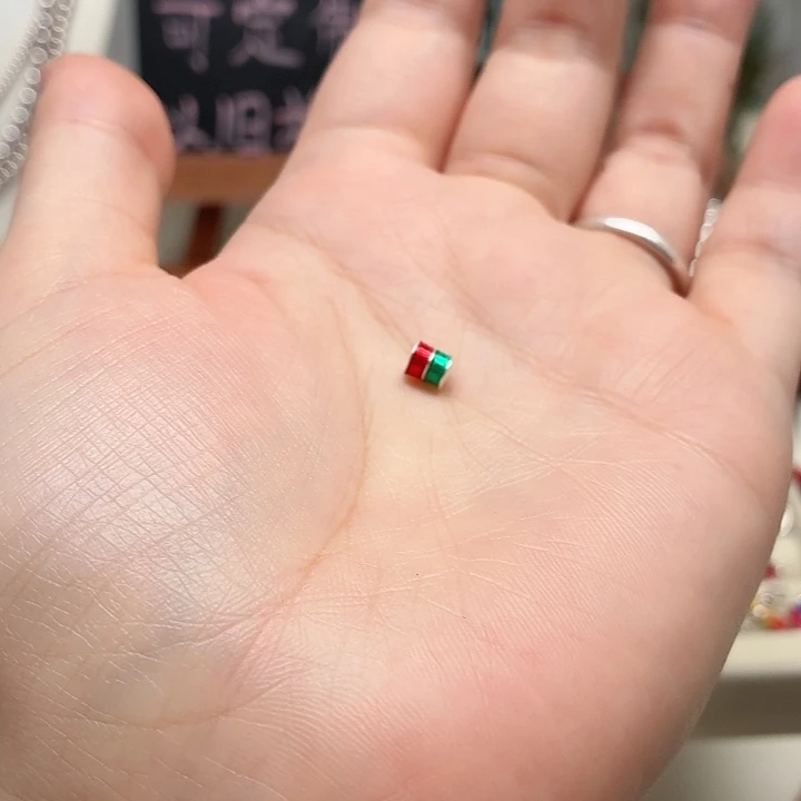 足银足银绿红桶珠1个