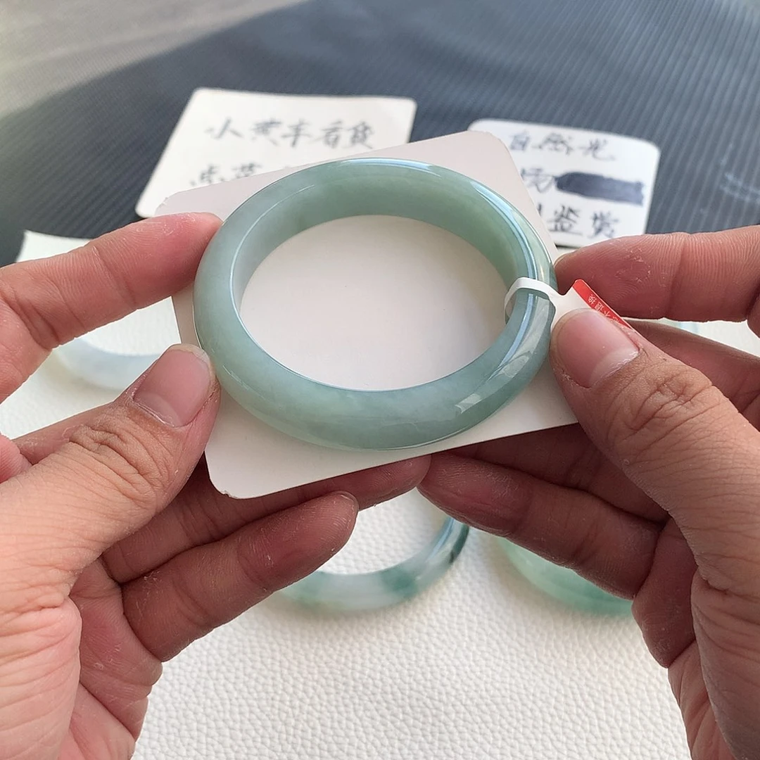 翡翠手镯未镶嵌28号 54