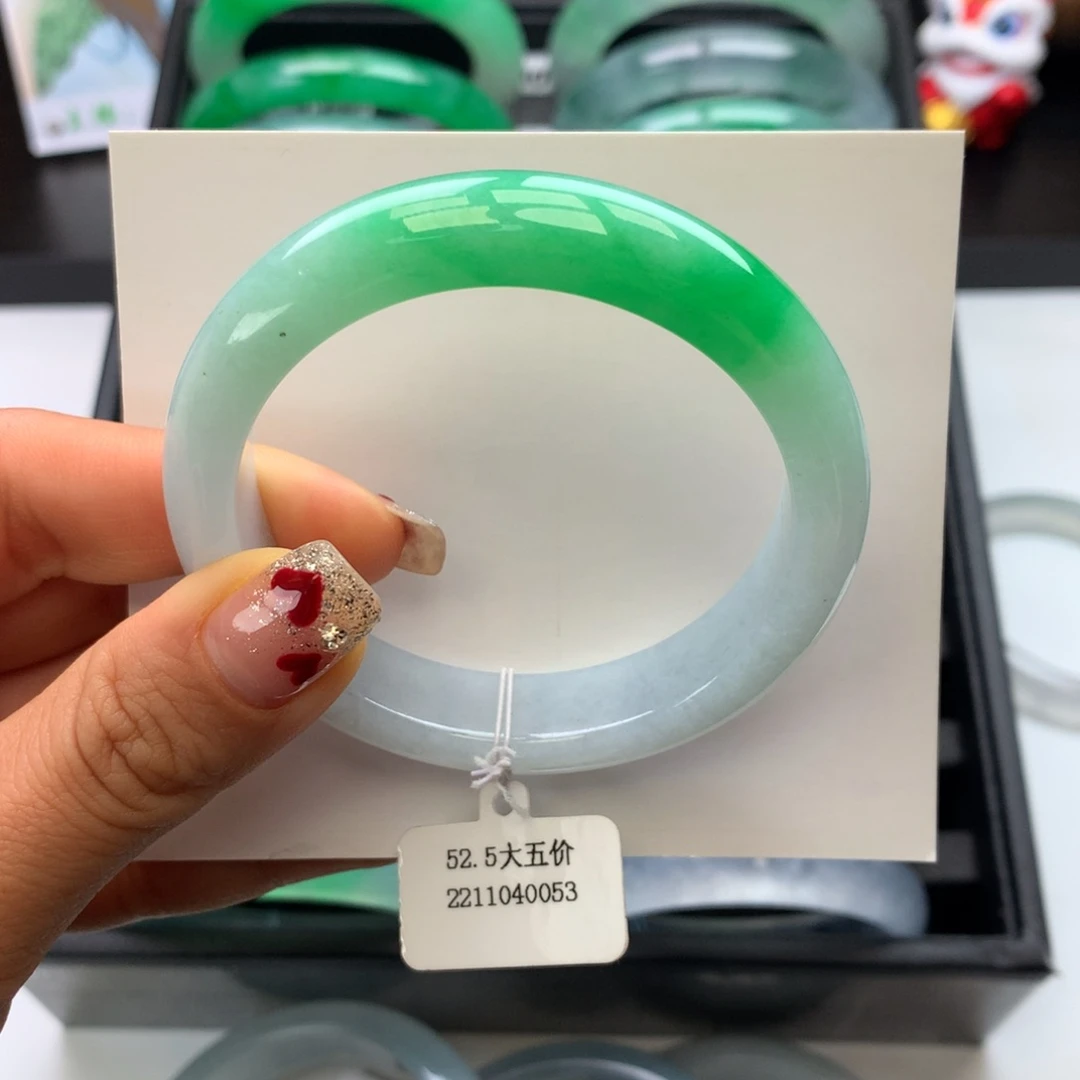 翡翠手镯未镶嵌52-53白底青正圈
