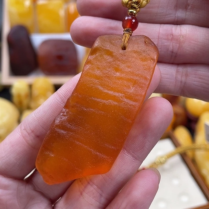 未镶嵌颈饰蜜蜡14.3克