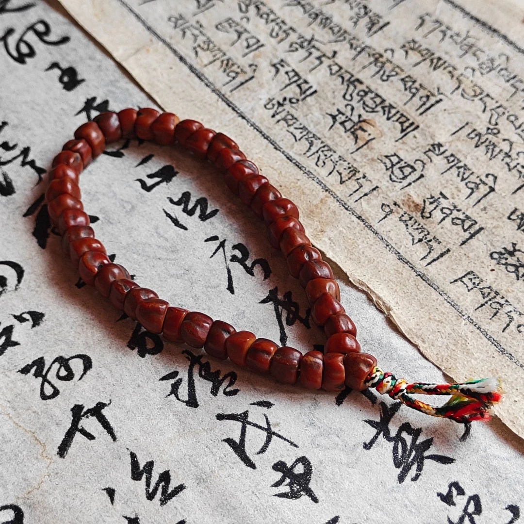 西藏藏传老百香籽单圈手串 直径8毫米包浆大压痕 看细节