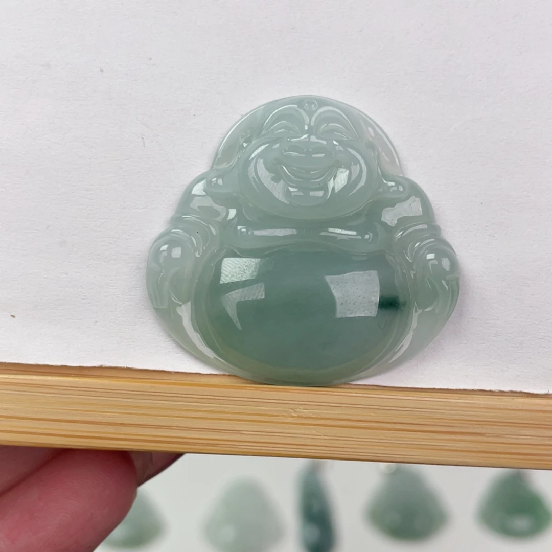 翡翠未镶嵌颈饰佛公