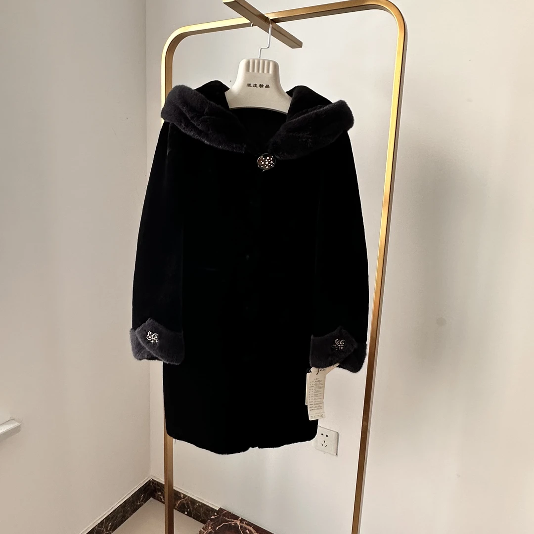 绵阳绒皮毛一体戴帽