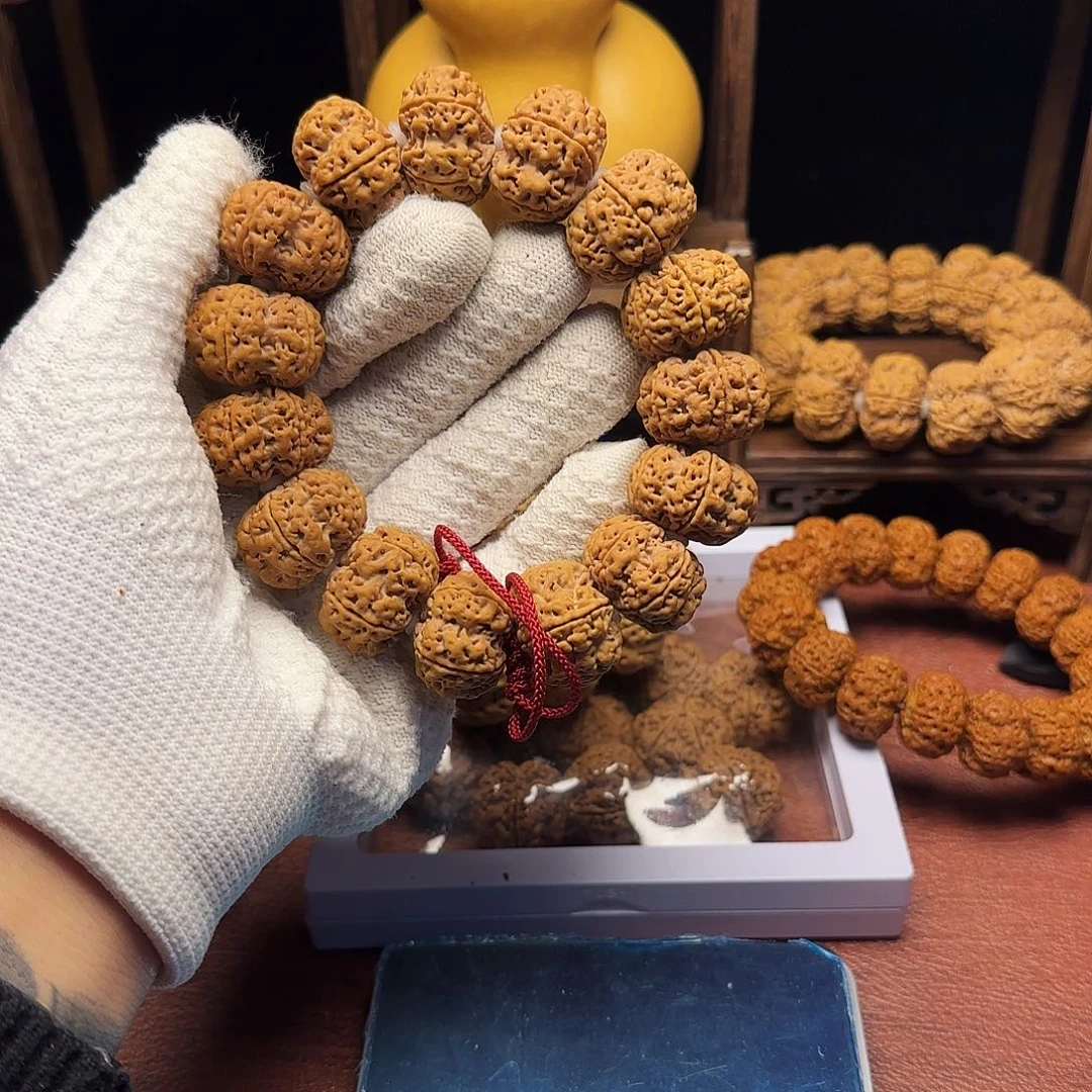 金刚菩提吊坠25甲板有黄