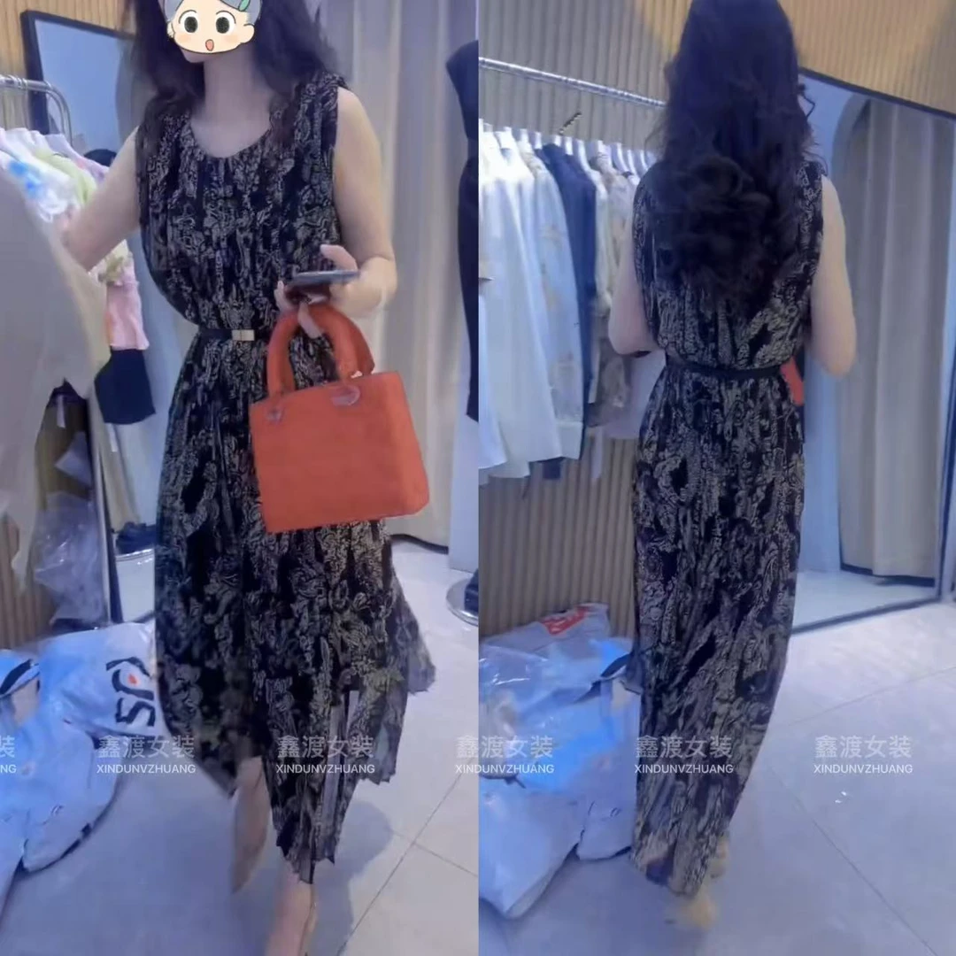2025夏季新款时尚显瘦气质女士网红洋气连衣裙百搭款D9366
