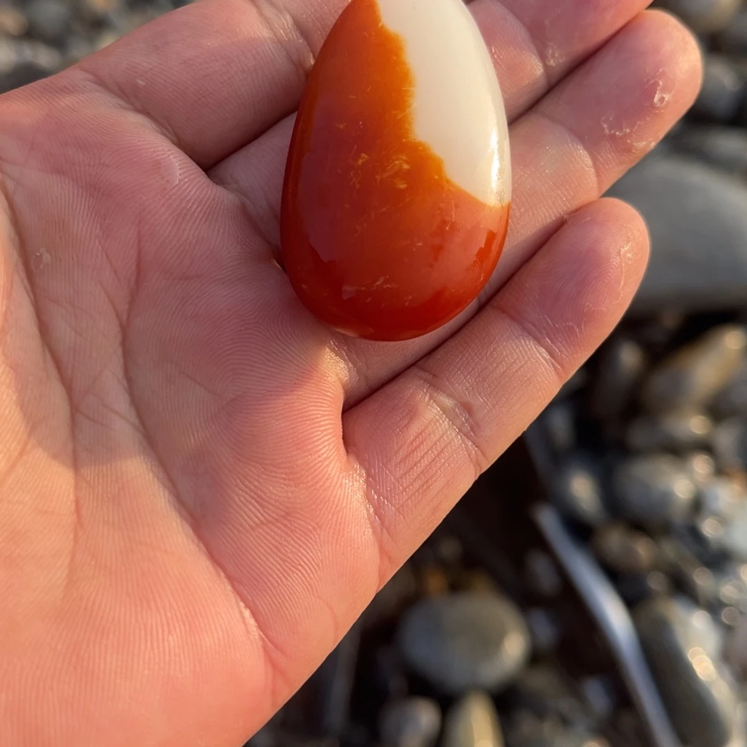 和田玉（糖玉）未镶嵌珠宝奇石