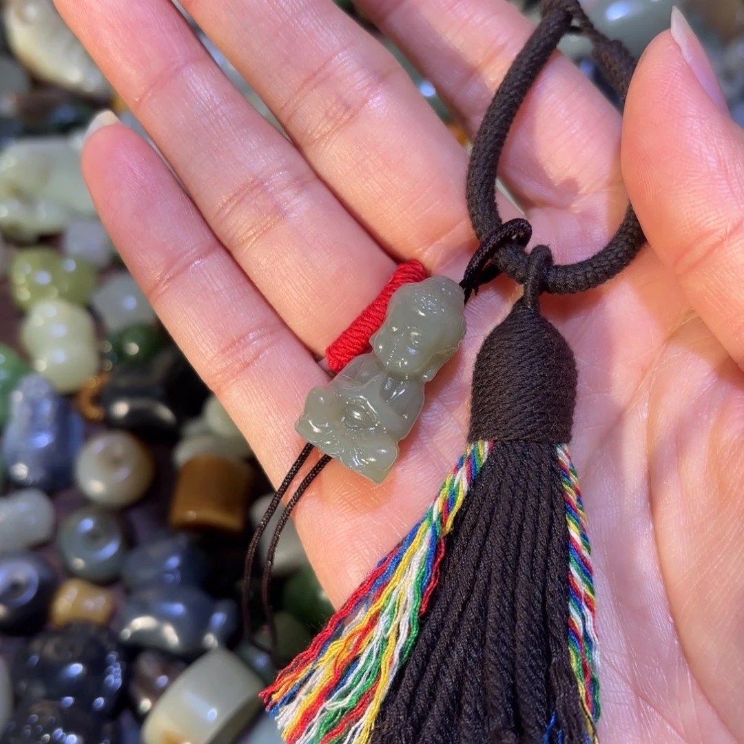 和田玉未镶嵌珠宝半成品