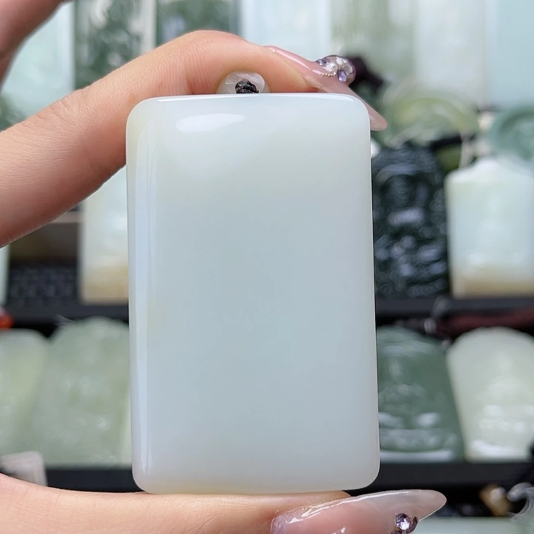 【闪购商品】和田玉（糖玉）未镶嵌颈饰咖***仔