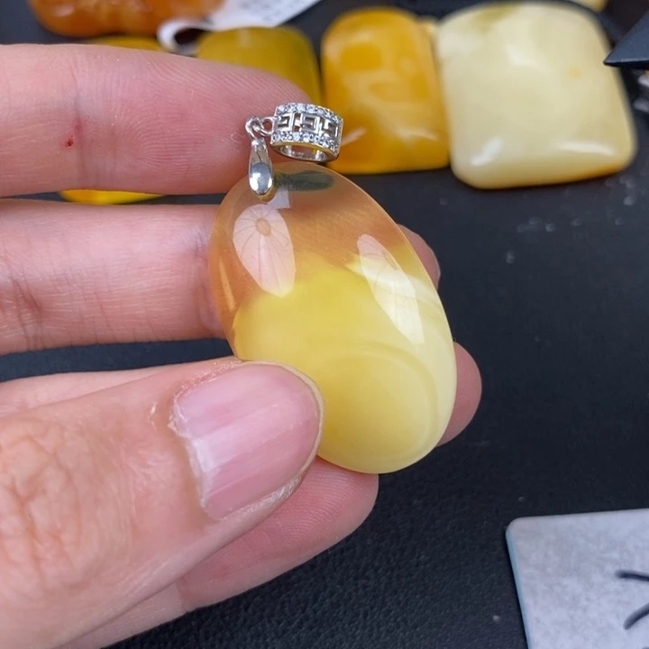 琥珀裸石未镶嵌微瑕93