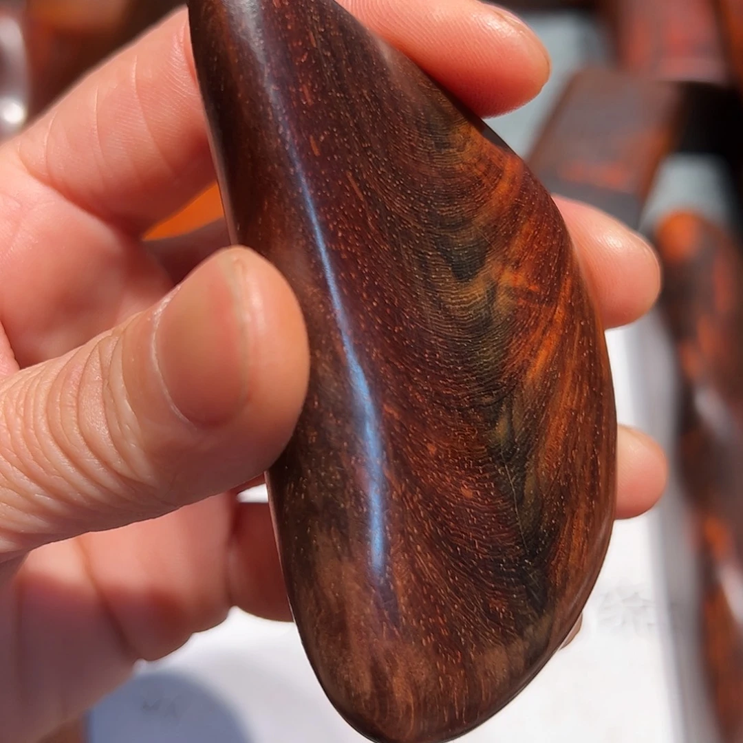 交趾黄檀（大红酸枝）m**s