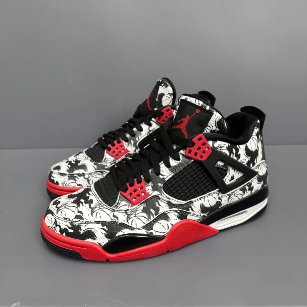 全新未使用 NIKE/耐克 全新仅试穿 42码 aj4涂鸦 无原盒 休闲鞋