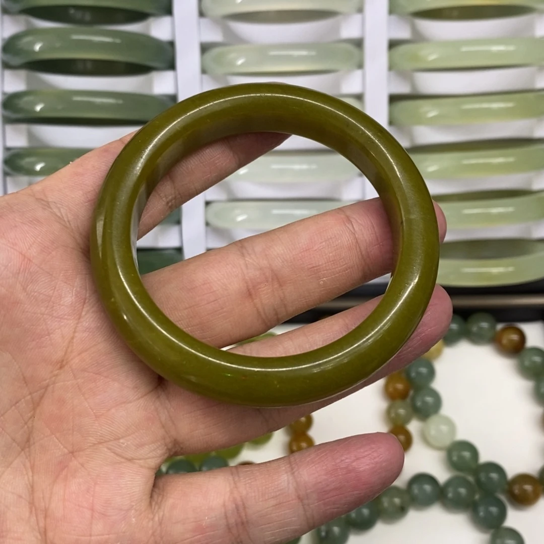 蛇纹石玉未镶嵌手镯56