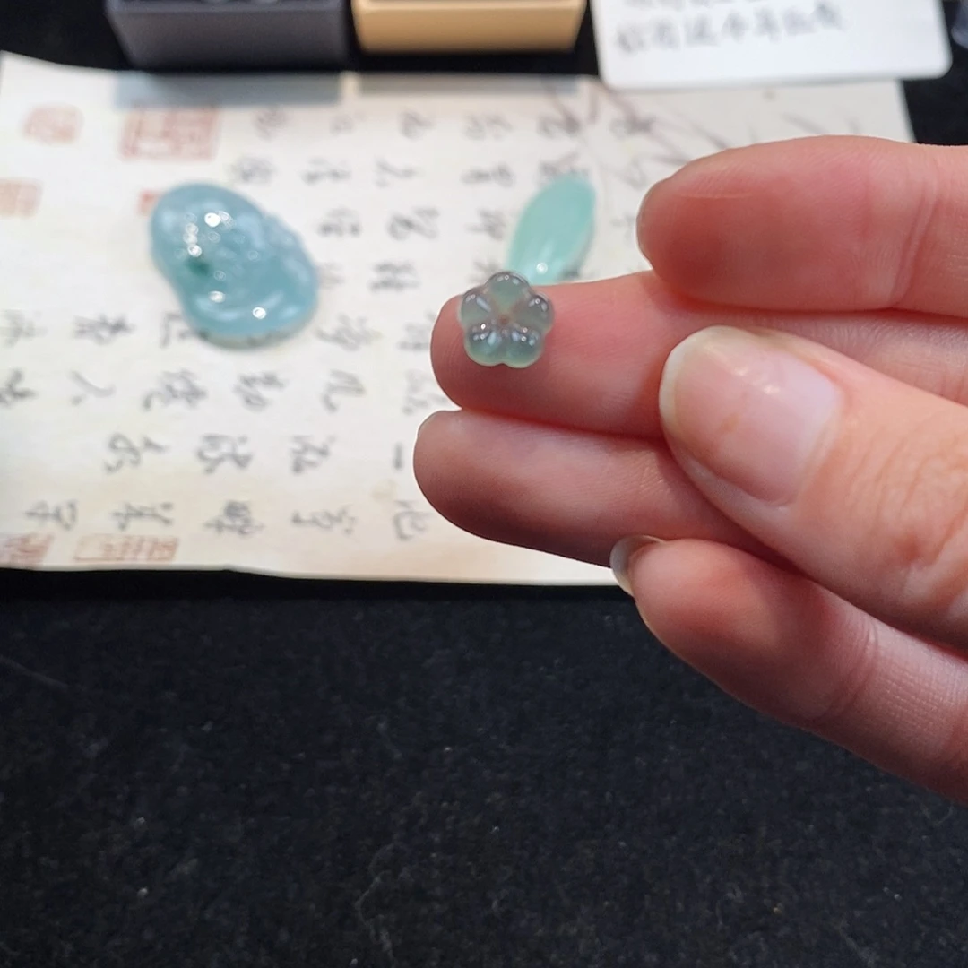 翡翠颈饰未镶嵌天然翡翠