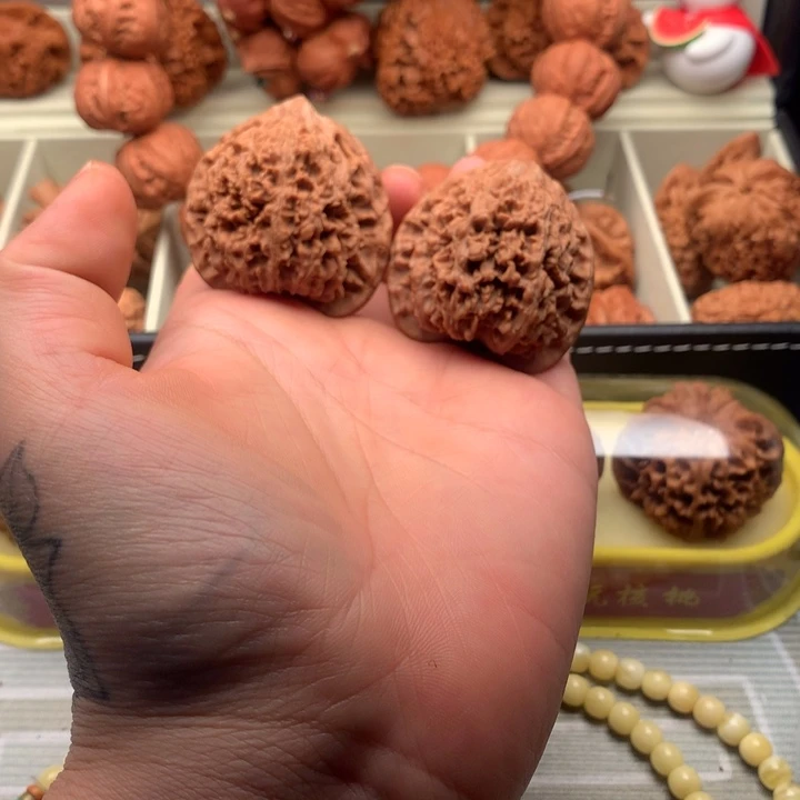 文玩核桃吊坠43尺寸全品满天星