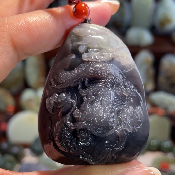 和田玉颈饰未镶嵌吊坠