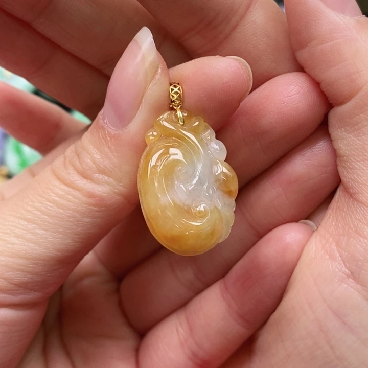 翡翠颈饰未镶嵌吊坠