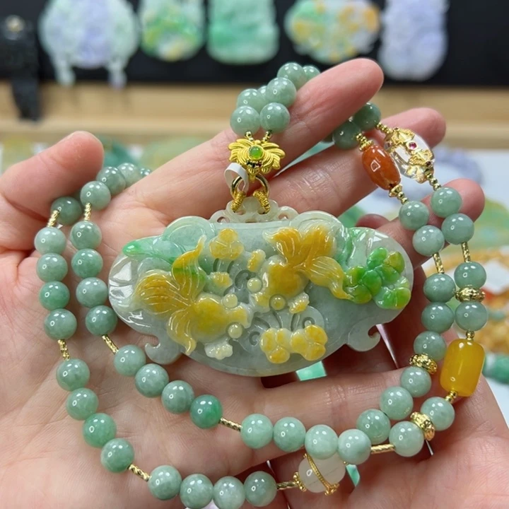 颈饰未镶嵌翡翠吊坠