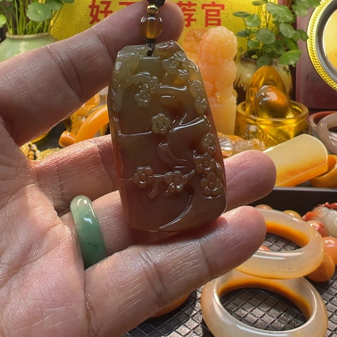 石英质玉未镶嵌颈饰