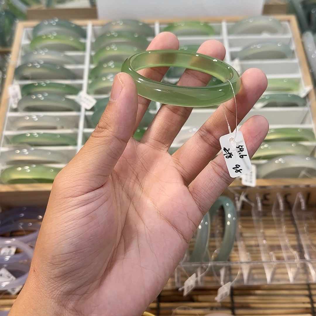 玛瑙/玉髓未镶嵌手镯圈口54.6