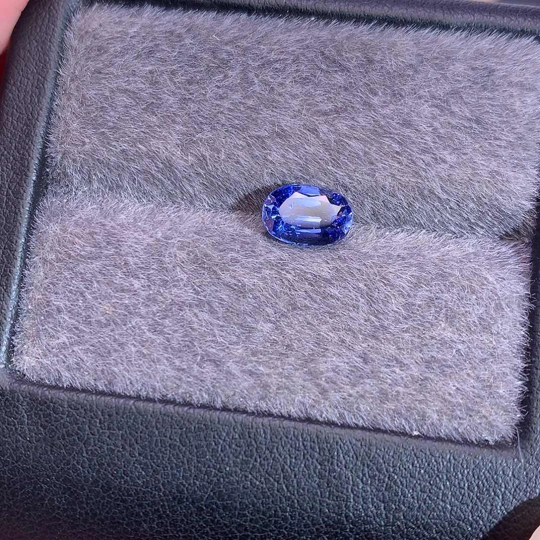 蓝宝石裸石未镶嵌1.72ct