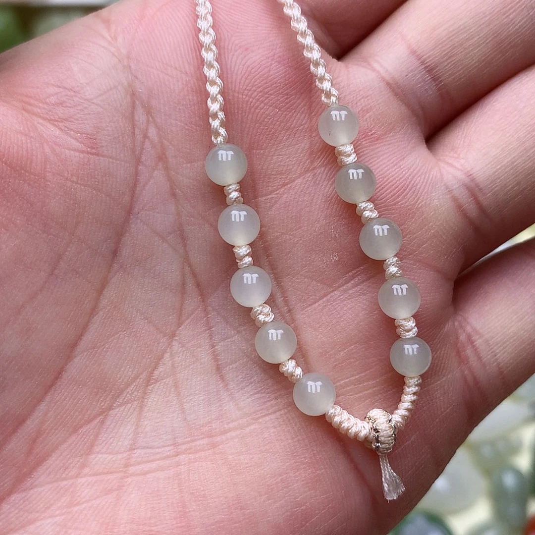 和田玉颈饰未镶嵌太****节