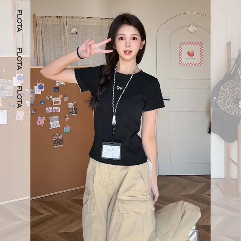 【Flota】韩版刺绣蝴蝶结小众短袖T恤女夏季显瘦修身正肩上衣1003