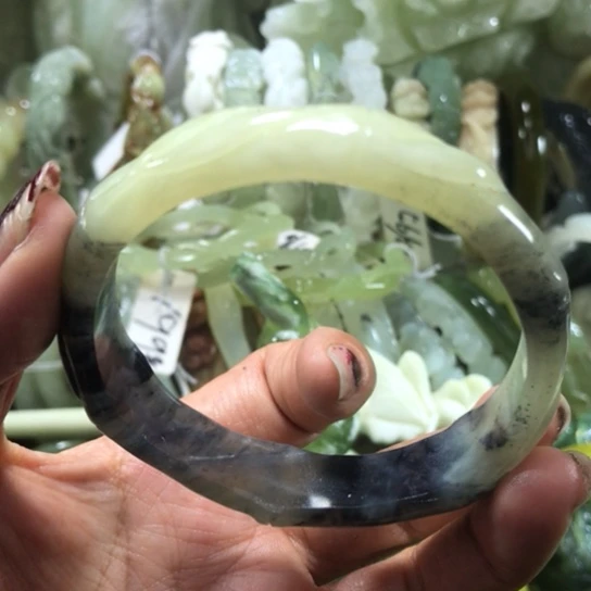 岫玉未镶嵌吊坠60
