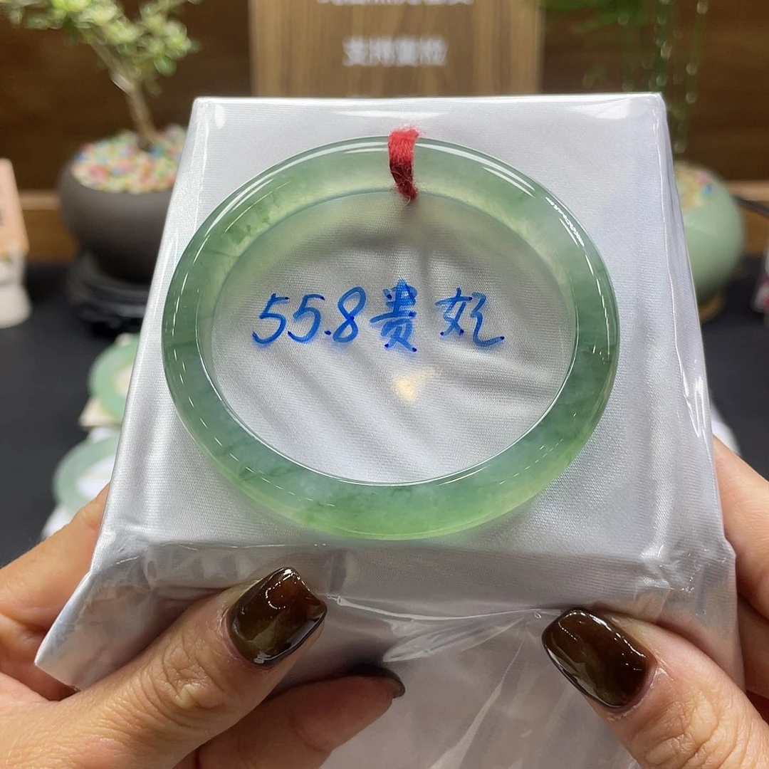 平***彭翡翠未镶嵌手镯1 号