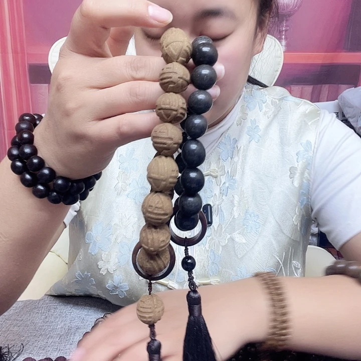 嫣***然泥塑天年1.5手持，息肌1.8福字手持