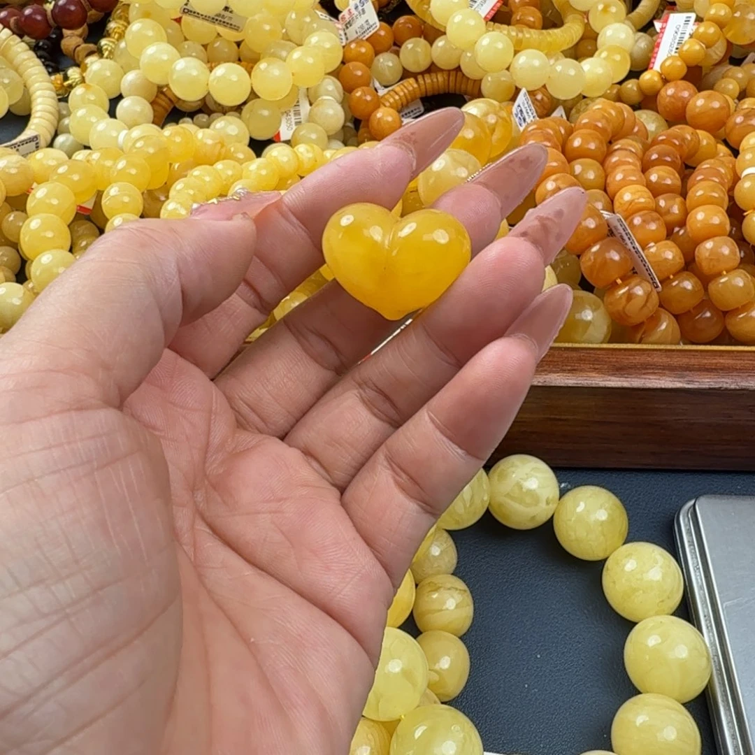 琥珀未镶嵌珠宝奇石