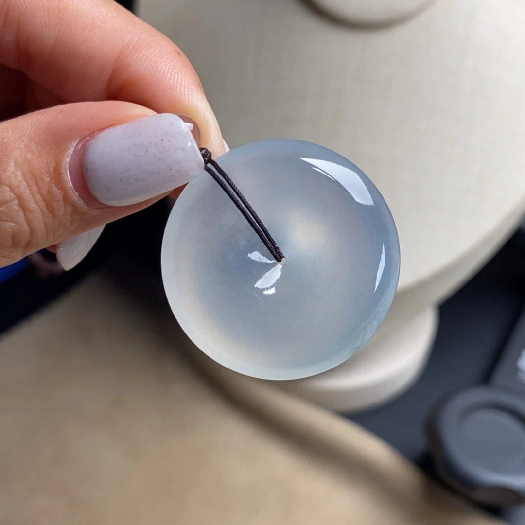 翡翠未镶嵌颈饰高冰白底胶润通透细腻干净平安扣