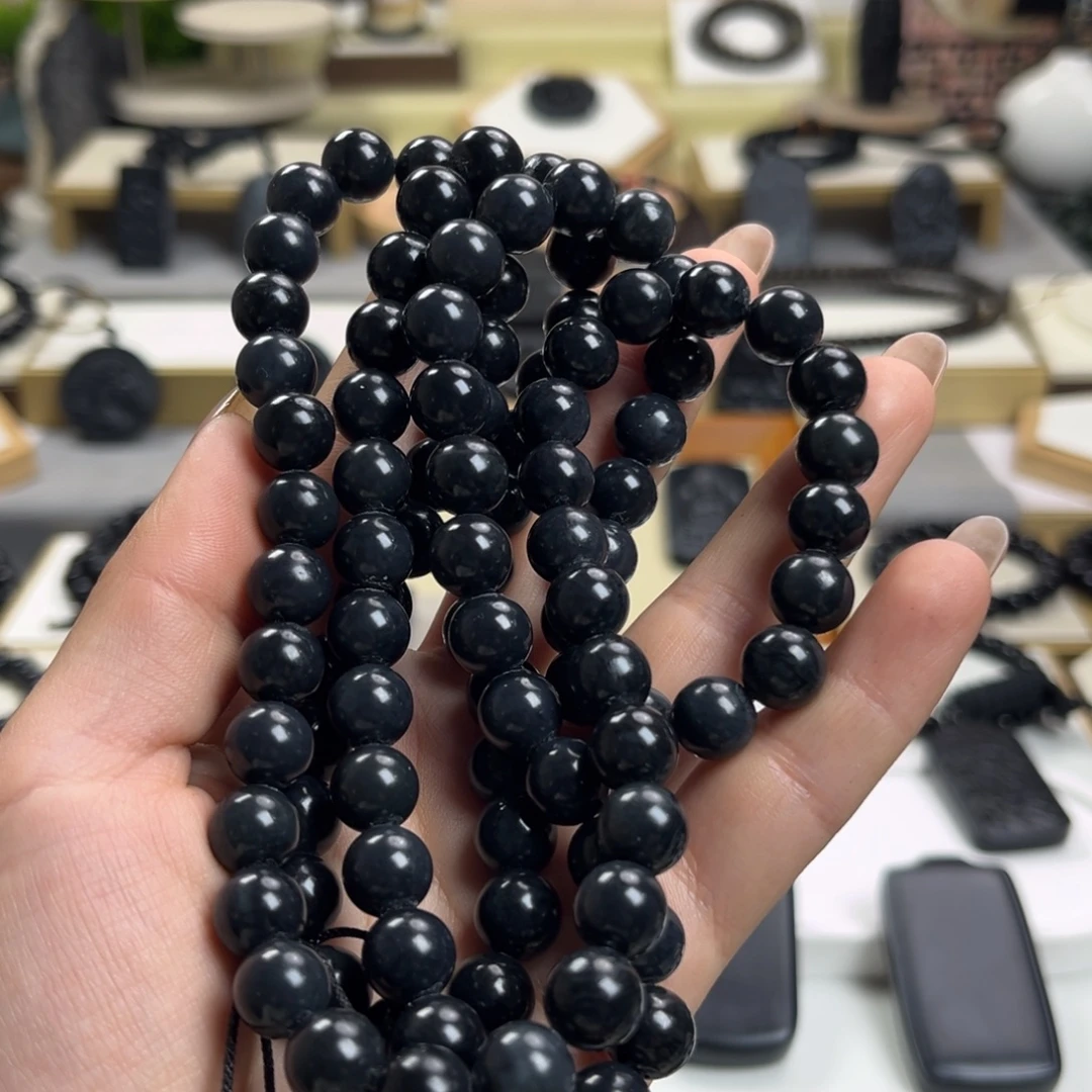 和田玉（墨玉）未镶嵌颈饰卡10福利体验