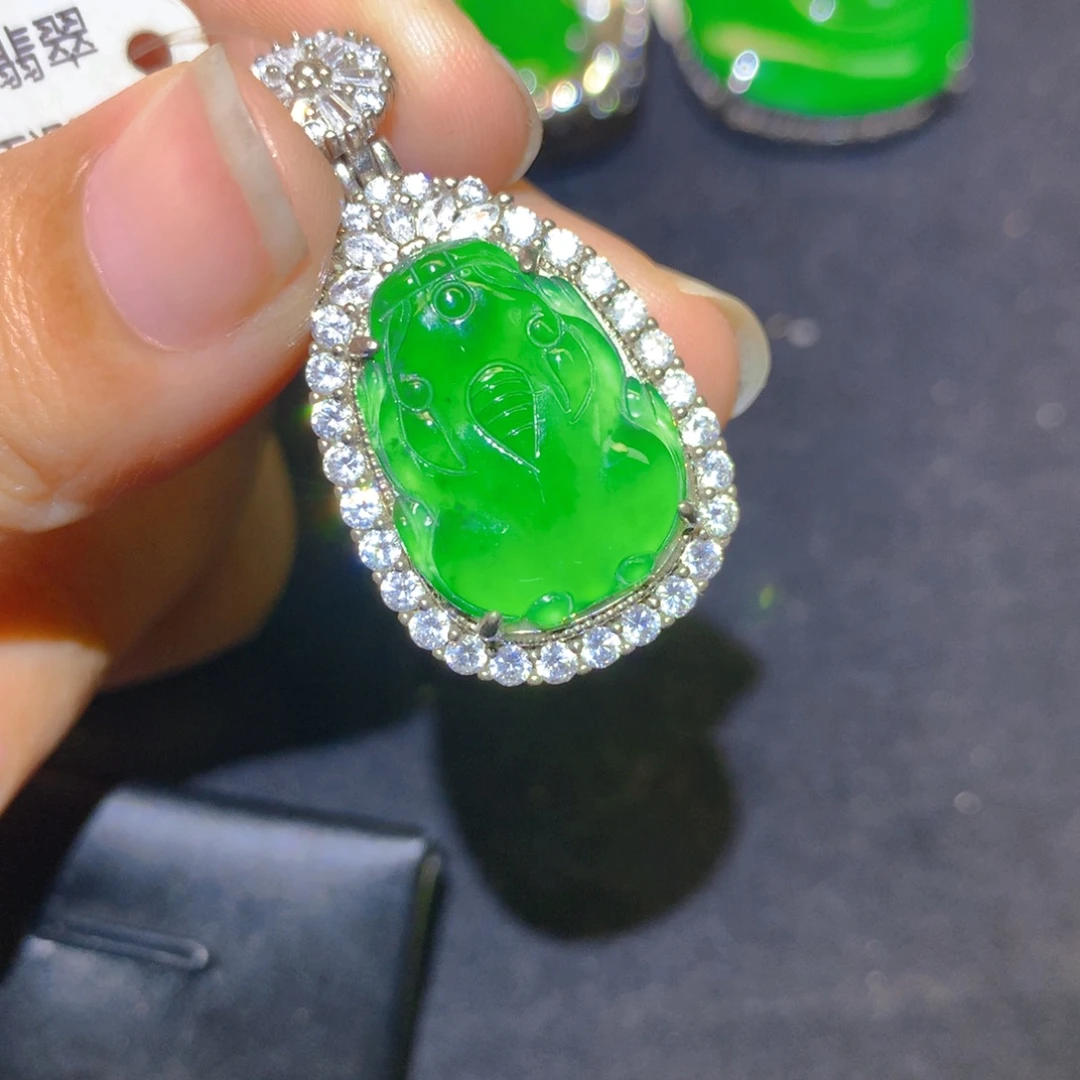翡翠银S925镶嵌颈饰