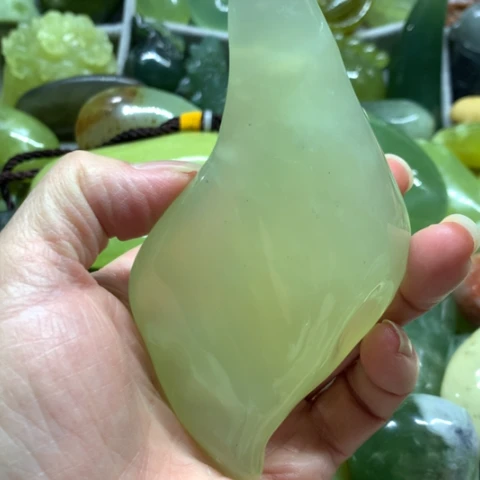 蛇纹石玉未镶嵌手把件