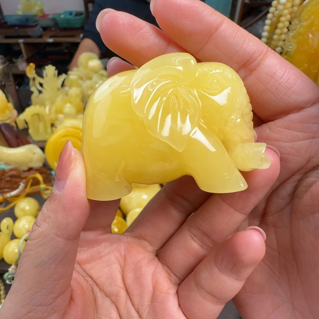 蜜蜡未镶嵌珠宝奇石