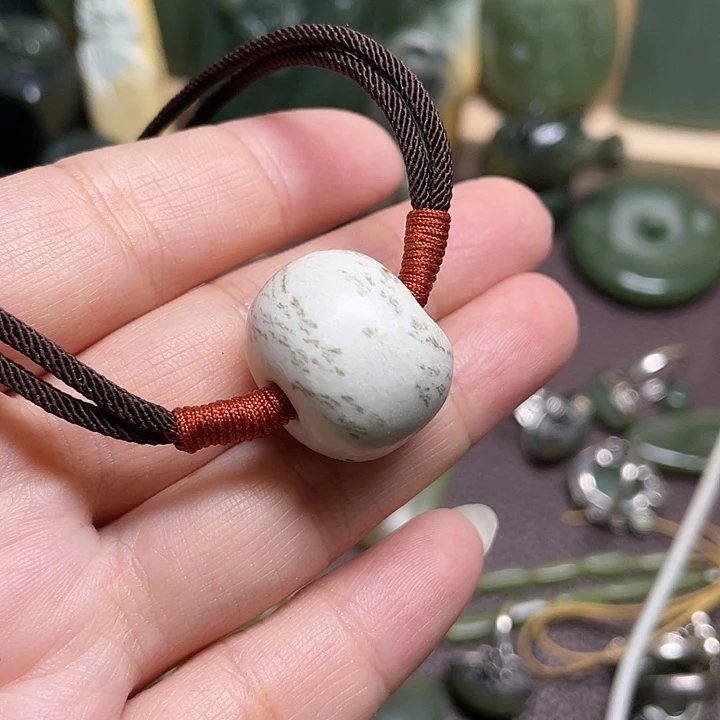 手链未镶嵌和田玉（糖玉）