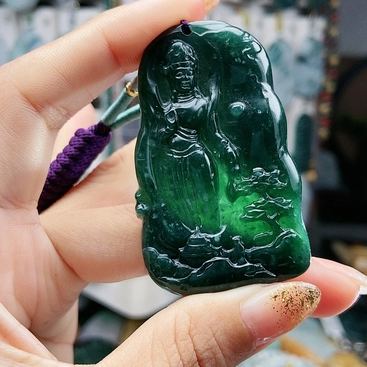 颈饰足铂镶嵌翡翠翡翠